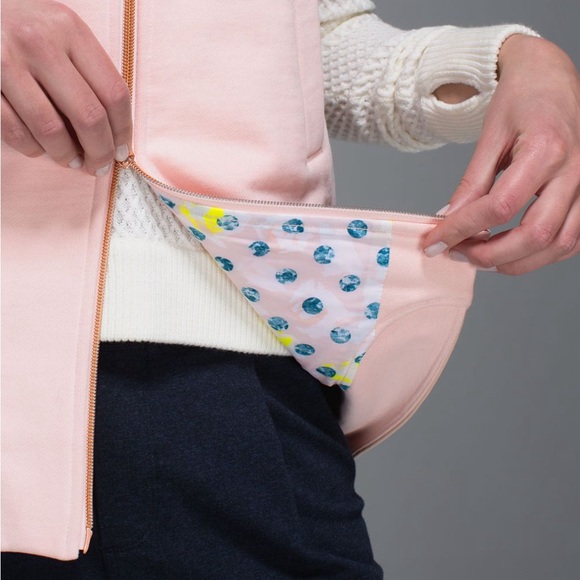 Lululemon Departure Vest - size 8 - Picture 2 of 8